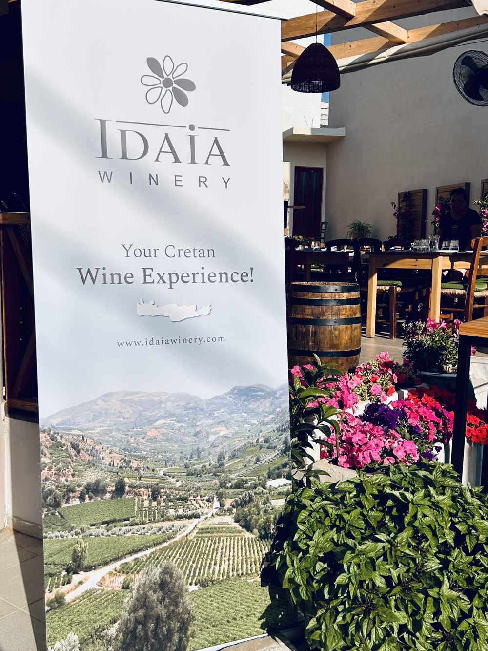 Idaia Winery - wine tasting at Sirtaki Tavern
